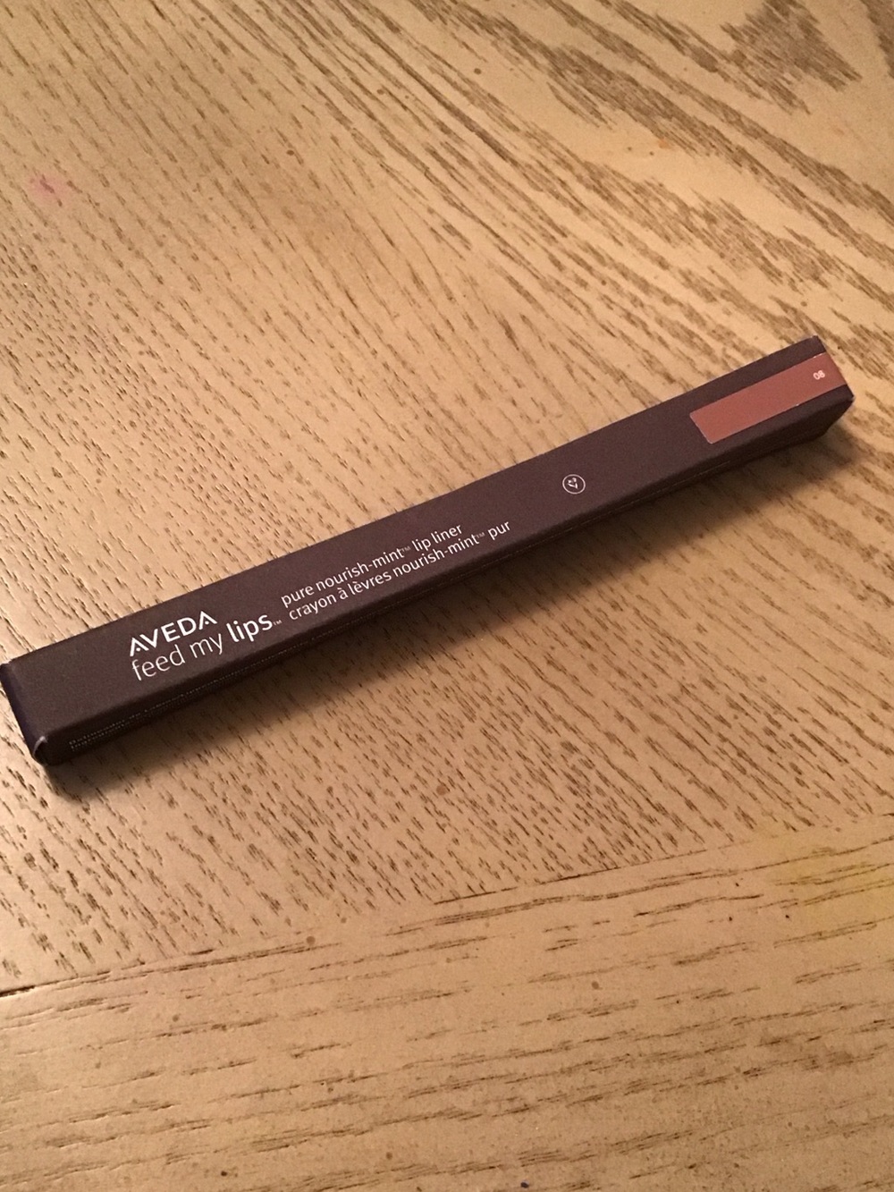 Aveda feed my lips pure nourish-mint lip liner loomi 08